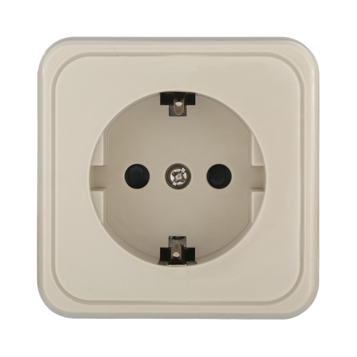 Розетка LK Studio открытой установки с заземляющими контактами и защитными шторками (бежевый) 813201 Розетка LK Studio открытой установки с заземляющими контактами и защитными шторками (бежевый) 813201