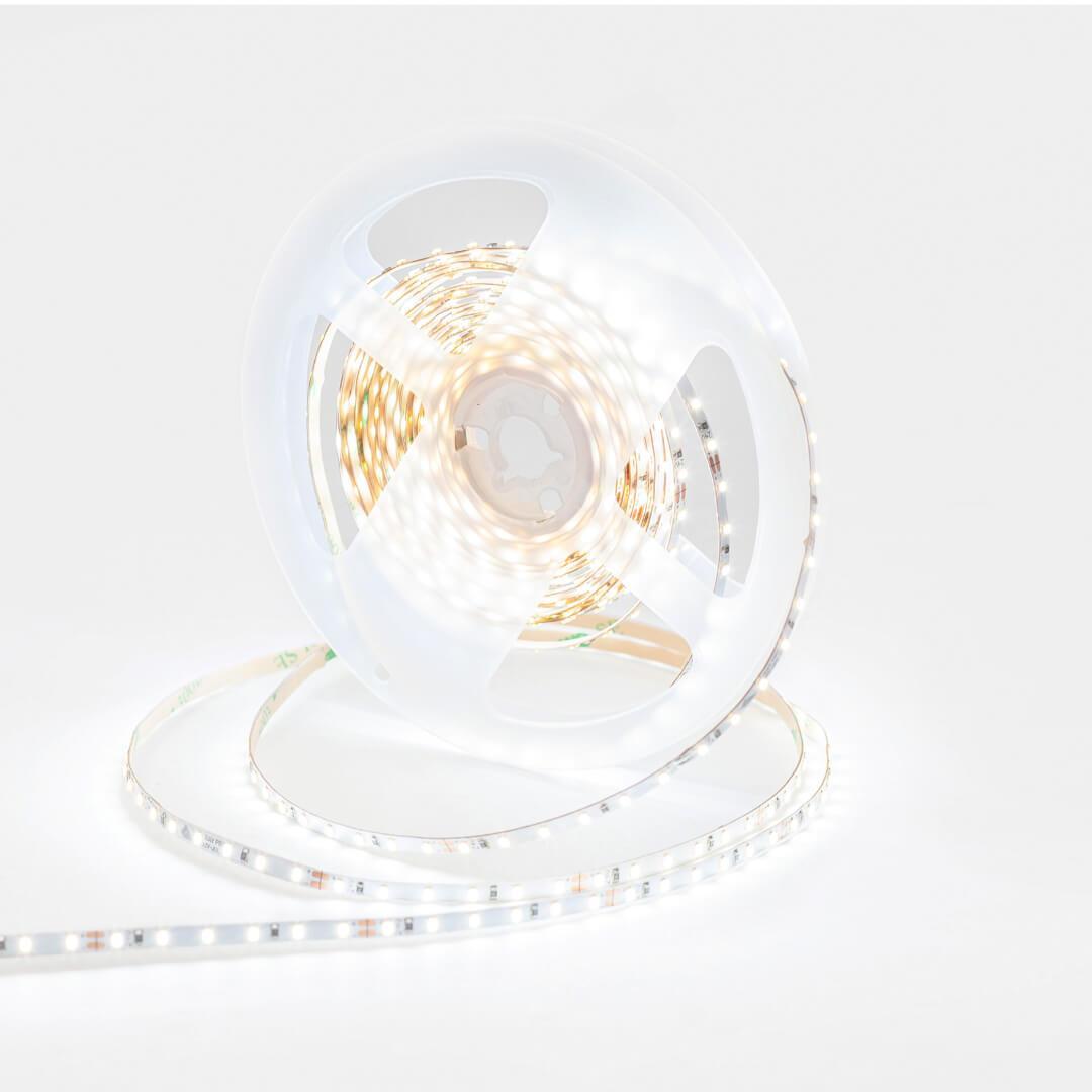 Светодиодная лента Apeyron 5,4W/m 120LED/m 2216SMD дневной белый 5M R00-379 Светодиодная лента Apeyron 5,4W/m 120LED/m 2216SMD дневной белый 5M R00-379