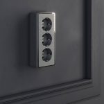 Розетка тройная с/з со шторками Werkel Gallant графит рифленый W5073104 4690389163852