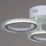 Потолочная люстра Reluce 09812-3.3-03A WH