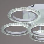 Потолочная люстра Reluce 09812-3.3-06A WH