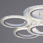 Потолочная люстра Reluce 09812-3.3-06A WH