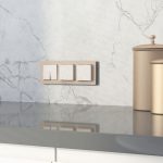 Розетка влагозащишенная с заземлением с защитной крышкой и шторками Werkel перламутровый рифленый W1171213 4690389213106 a069601