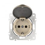Розетка с заземлением, шторками и защитной крышкой Arte Milano 202.41-1.shampan