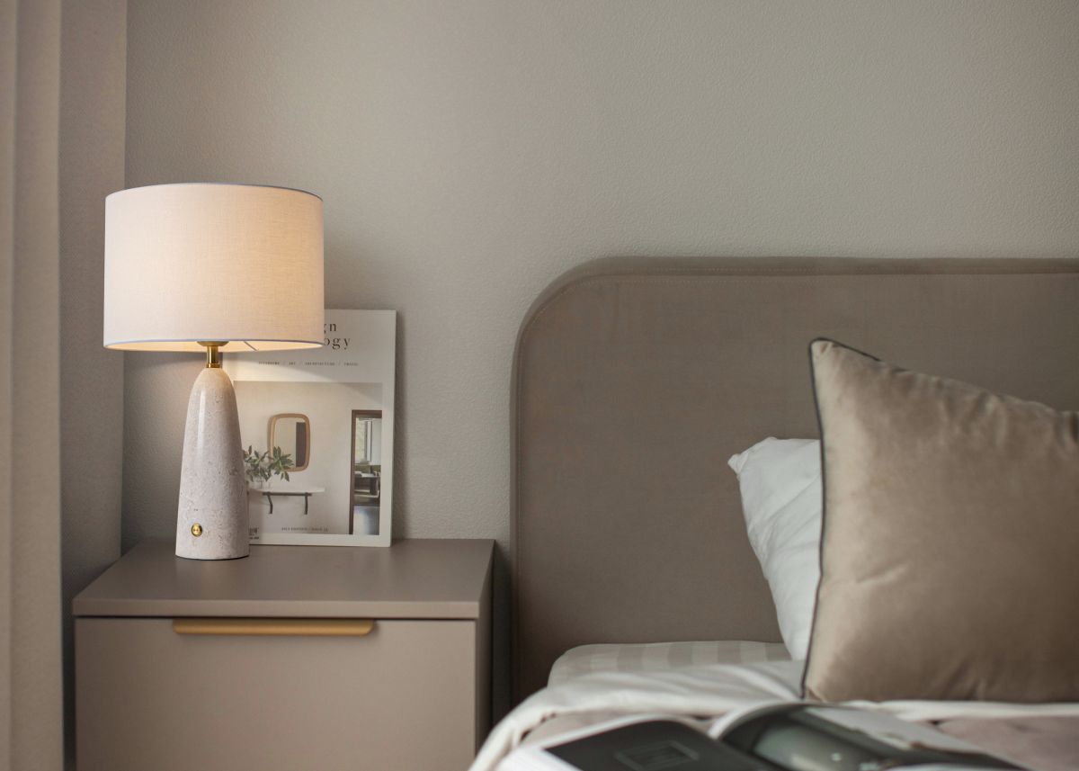 Настольная лампа Freya MarmoLatte FR2054TL-01BS1