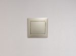 Переключатель одноклавишный перекрестный Legrand Valena Classic 695608
