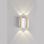 Уличный настенный светильник Crystal Lux CLT 022W2 WH-GO 4000K