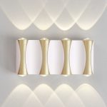 Уличный настенный светильник Crystal Lux CLT 022W4 WH-GO 4000K