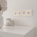 Рамка на 4 поста Werkel Favorit молочный 4690389183447 W0041141