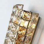 Настенный светильник Modelux ML.558.02 GD