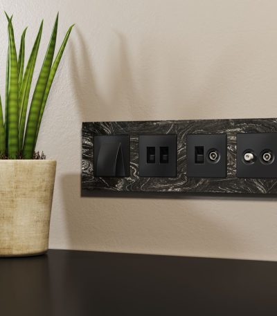 Комплект механизма розетки компьютерной + TV оконечной RJ-45 с автоматической защитной шторкой Alfa Черный матовый Ambrella Volt MA812510 (AP8125, VM195)