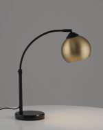 Настольная лампа Moderli Arco V11338-1T