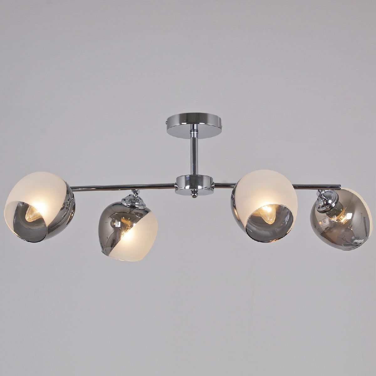 Люстра на штанге Reluce 01555-0.3-04 CR Люстра на штанге Reluce 01555-0.3-04 CR