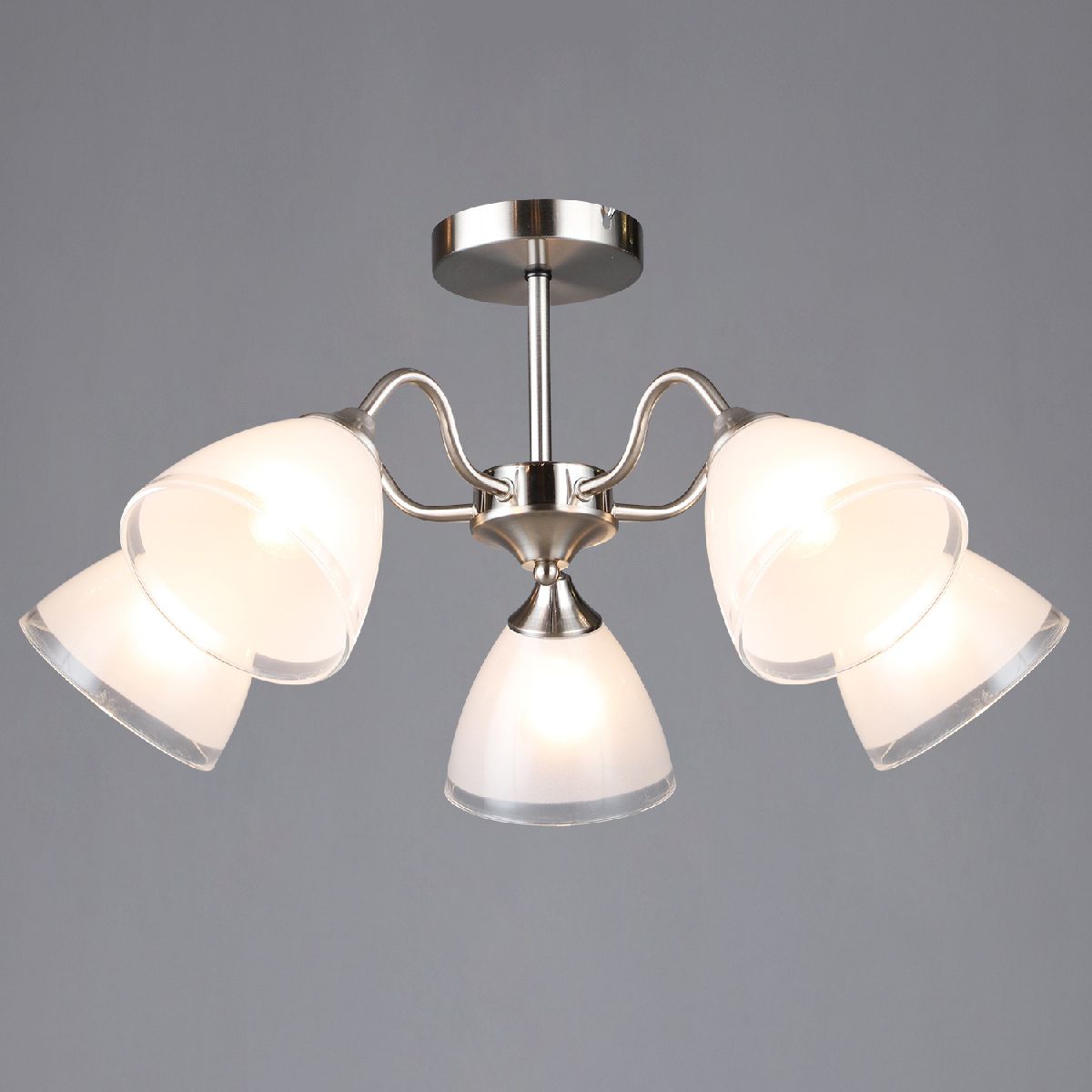 Люстра на штанге Reluce 06392-0.3-05 SL Люстра на штанге Reluce 06392-0.3-05 SL