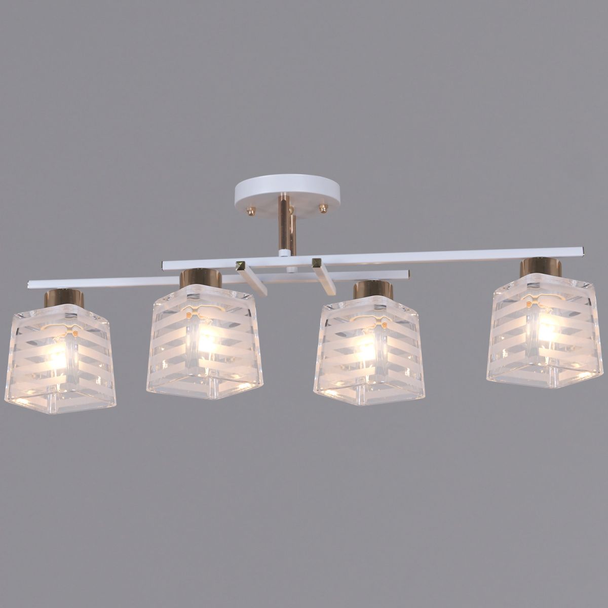 Потолочная люстра Reluce 09260-0.3-04 WH+FG Потолочная люстра Reluce 09260-0.3-04 WH+FG