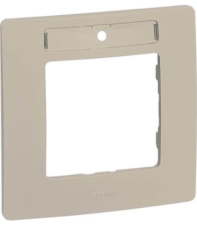 Рамка 1-постовая Legrand Etika с держателем для маркировки слоновая кость 672516