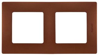 Рамка 2-постовая Legrand Etika какао 672572