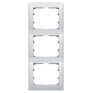 Рамка 3-постовая Legrand Galea Life алюминий 771307
