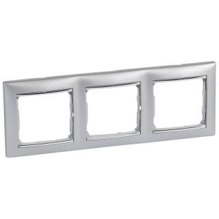 Рамка 3-постовая Legrand Valena алюминий/серебряный штрих 770353