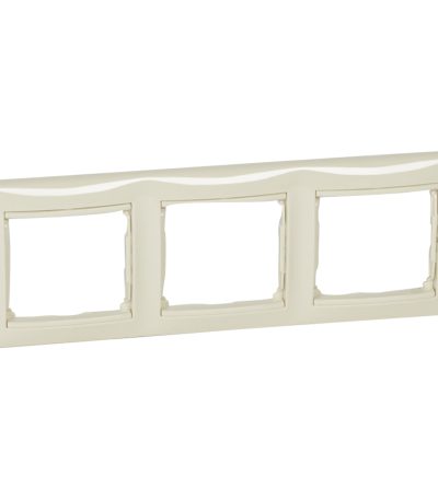 Рамка трехместная Legrand Valena Classic 695633