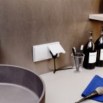 Розетка с защитными шторками и крышкой Voltum S70 VLS040301