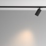 Трековый однофазный светильник Maytoni Calipso TR218-1-GU10-BK