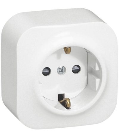 Розетка 2К+З Legrand Quteo 16A 250V с/з белая 782211