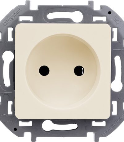 Розетка б/з Legrand Inspiria 673711
