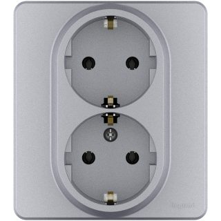 Розетка двойная с/з Legrand Inspiria 673752