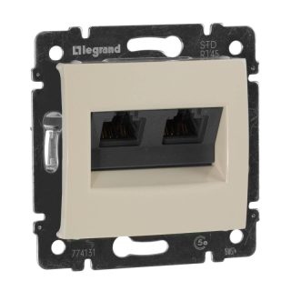 Розетка компьютерная 2хRJ45 Legrand Valena 5e кат UTP с захватами слоновая кость 774131