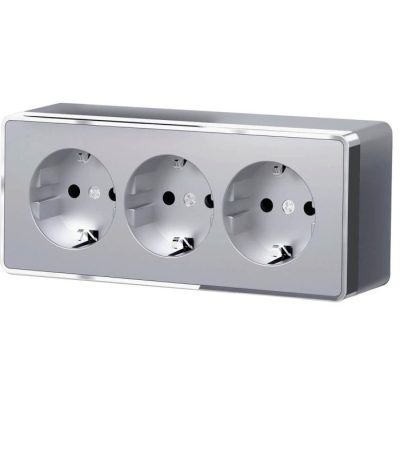 Розетка тройная с заземлением и шторками Werkel Gallant серебряный W5073106 4690389167195