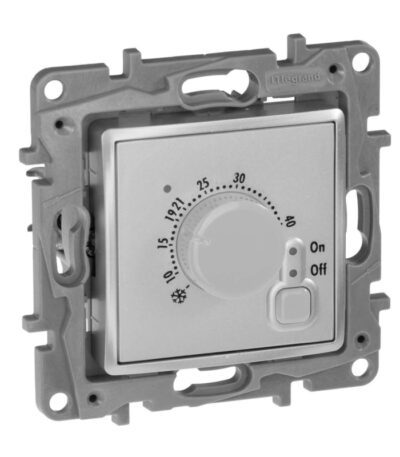 Термостат Legrand Etika с внешним датчиком для тёплых полов алюминий 672430