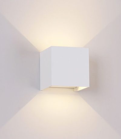 Уличный настенный светильник Mantra Davos 8600