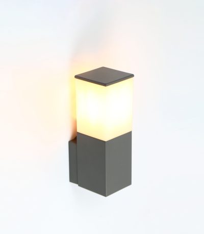 Уличный настенный светильник General GWL-E27-IP65 662456