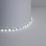 Светодиодная лента Feron LS604 12В 2835 4,8Вт/м 4000K 5м IP65 48219